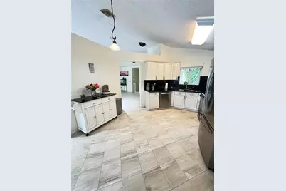 131 SW 178th Way, Pembroke Pines, FL 33029 - Photo 6