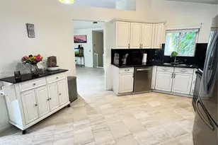 131 SW 178th Way, Pembroke Pines, FL 33029 - Photo 6