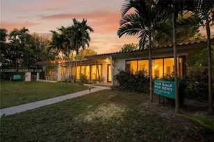 1100 N Shore Dr, Miami Beach, FL 33141 - Photo 20
