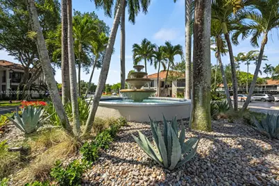 6503 N Military Trl #Castille, Boca Raton, FL 33496 - Photo 2