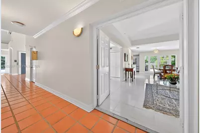 323 Navarre Ave #403, Coral Gables, FL 33134 - Photo 14