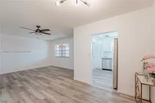 2041 NW 81st Ave, Pembroke Pines, FL 33024 - Photo 8