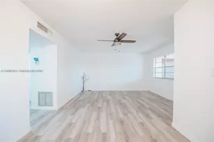 2041 NW 81st Ave, Pembroke Pines, FL 33024 - Photo 4