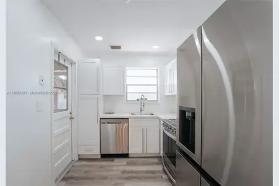2041 NW 81st Ave #427, Pembroke Pines, FL 33024 - Photo 2