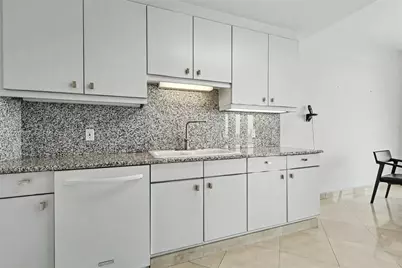 10101 Collins Ave #18C + CABANA, Bal Harbour, FL 33154 - Photo 24
