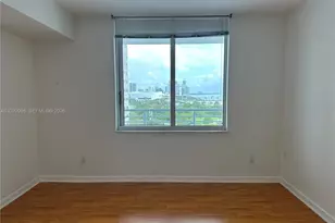 325 S Biscayne Bl, Miami, FL 33131 - Photo 8