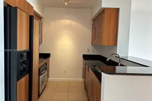 325 S Biscayne Bl, Miami, FL 33131 - Photo 2