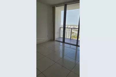 1750 N Bayshore Dr #3311, Miami, FL 33132 - Photo 2