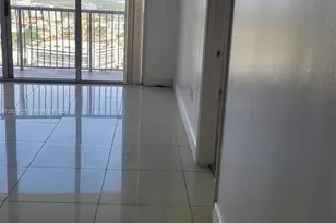 1750 N Bayshore Dr, Miami, FL 33132 - Photo 4