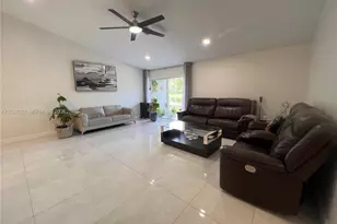 1590 Orion Ln, Weston, FL 33327 - Photo 10
