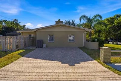 8495 SW 160th St, Palmetto Bay, FL 33157 - Photo 2