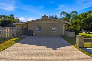 8495 SW 160th St, Palmetto Bay, FL 33157 - Photo 2