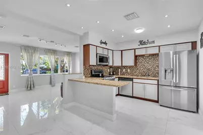2340 SW 15th St, Fort Lauderdale, FL 33312 - Photo 8