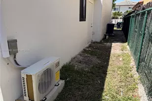 16536 SW 54th St, Miami, FL 33185 - Photo 2