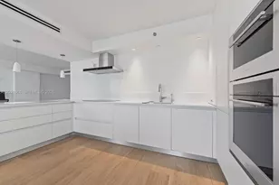 2457 Collins Ave, Miami Beach, FL 33140 - Photo 10