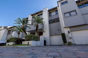 19 Portside Dr, Fort Lauderdale, FL 33316 - Photo 1