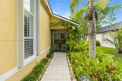 16350 SW 11th St, Pembroke Pines, FL 33027 - Photo 20