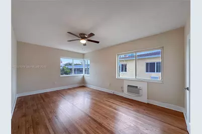 965 Bay Dr #8, Miami Beach, FL 33141 - Photo 2
