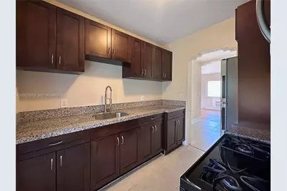 965 Bay Dr #8, Miami Beach, FL 33141 - Photo 16