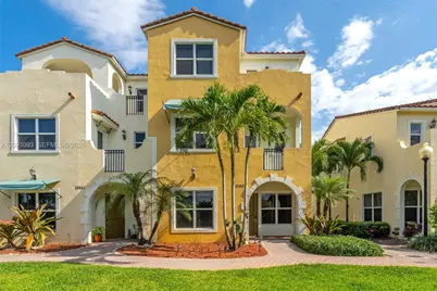 12427 NW 18th Ct, Pembroke Pines, FL 33028 - Photo 1