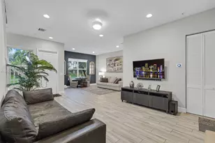 12427 NW 18th Ct, Pembroke Pines, FL 33028 - Photo 6