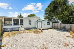 7717 SE Swan Ave, Hobe Sound, FL 33455 - Photo 4