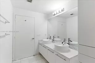 888 Biscayne Blvd, Miami, FL 33132 - Photo 20