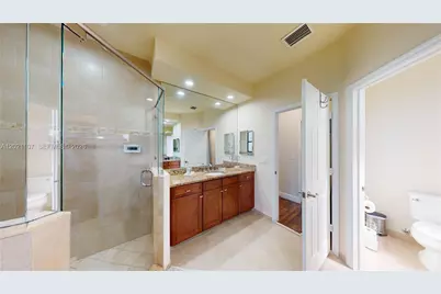 8610 NW 101st Pl, Doral, FL 33178 - Photo 24