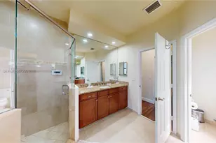 8610 NW 101st Pl, Doral, FL 33178 - Photo 24