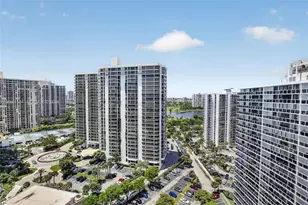20515 E Country Club Dr, Aventura, FL 33180 - Photo 22