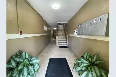 1060 NW 47th St #8, Miami, FL 33127 - Photo 4