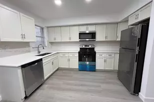 11461 NW 43rd St, Coral Springs, FL 33065 - Photo 2