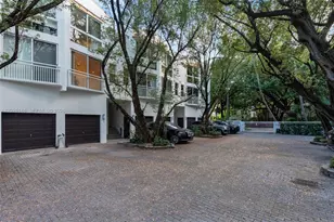 325 Meridian Ave, Miami Beach, FL 33139 - Photo 2