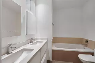 325 Meridian Ave, Miami Beach, FL 33139 - Photo 12