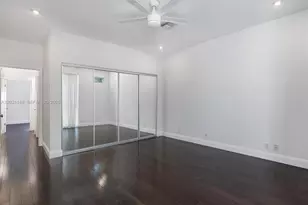 325 Meridian Ave, Miami Beach, FL 33139 - Photo 12