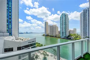 300 S Biscayne Bluv, Miami, FL 33131 - Photo 2
