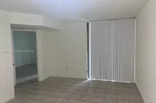15405 N Miami Lakeway N, Miami Lakes, FL 33014 - Photo 16
