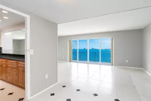 11111 Biscayne Blvd, Miami, FL 33181 - Photo 2