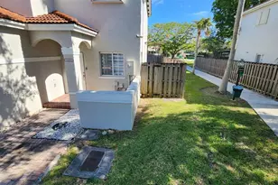 12601 SW 143rd Ln, Miami, FL 33186 - Photo 4