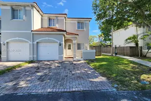 12601 SW 143rd Ln, Miami, FL 33186 - Photo 2