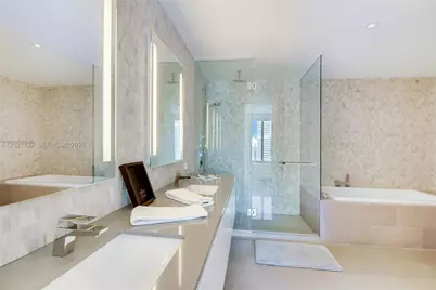88 SW 7th St #1905, Miami, FL 33130 - Photo 10