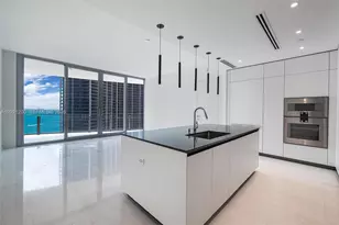 300 Biscayne Blvd Way, Miami, FL 33131 - Photo 2