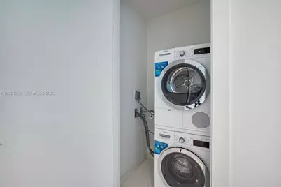 300 Biscayne Boulevard Way #2906W, Miami, FL 33131 - Photo 8
