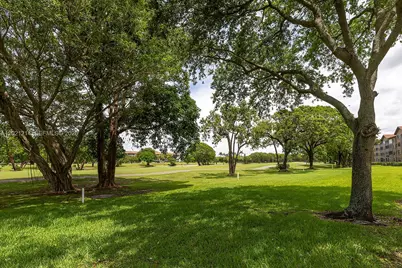 300 SW 130th Ter #110B, Pembroke Pines, FL 33027 - Photo 22
