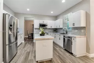 863 Vanda Terrace, Weston, FL 33327 - Photo 4