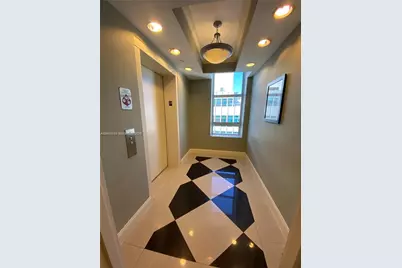 111 E Flagler St #1310, Miami, FL 33131 - Photo 4