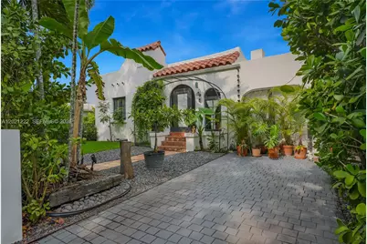 1214 Capri St, Coral Gables, FL 33134 - Photo 40