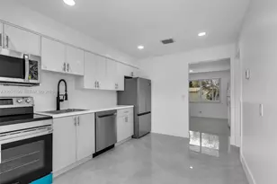 821 SW 7th Ave, Hallandale Beach, FL 33009 - Photo 1