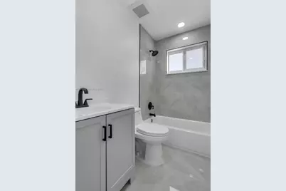 821 SW 7th Ave #2, Hallandale Beach, FL 33009 - Photo 6