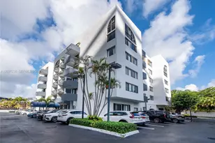 2715 Tigertail Ave, Miami, FL 33133 - Photo 2
